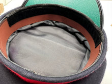 Lade das Bild in den Galerie-Viewer, Genuine British Army Peaked Cap - Royal Artillery - Size 57cm - The Militaria Shop
