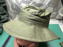 Charger l&#39;image dans la galerie, Original British Army WW2 Pattern 1950s Boonie Jungle Hat - New Old Stock 6 1/2
