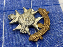 Charger l&#39;image dans la galerie, Original WW1 / WW2 British Army Notts &amp; Derby Regiment Cap Badge
