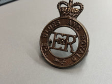 Load image into Gallery viewer, Genuine British Army EIIR The Blues and Royals Cap Badge
