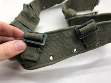 Charger l&#39;image dans la galerie, Original WW2 British Army 44 Pattern Soldiers Belt - Size 34&quot; Waist
