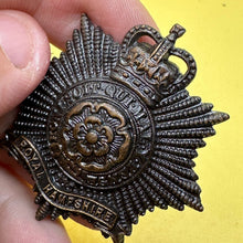 Load image into Gallery viewer, Royal Hampshire Officers Bronze - Genuine British Army Cap Badge
