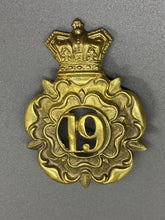 Load image into Gallery viewer, Original British Army - The 19th Regiment of Foot Yorkshire Glengarry Badge
