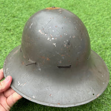 Charger l&#39;image dans la galerie, Original WW2 British Home Front Civillian Zuckerman Helmet &amp; Liner - 1941 Dated
