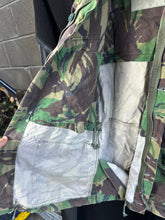 Lade das Bild in den Galerie-Viewer, Original British Army DPM Combat Jacket Smock - Size 180/96
