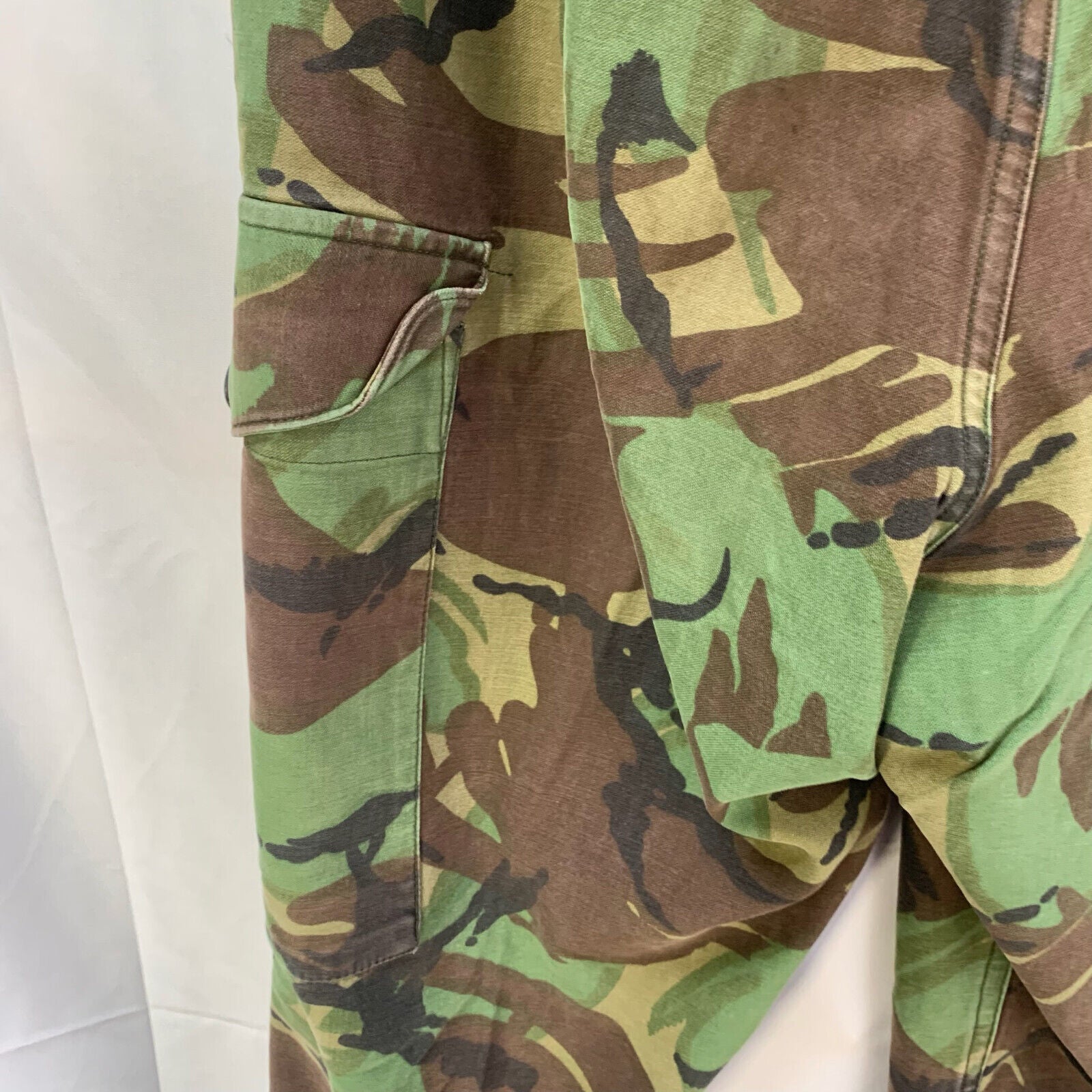 Genuine British Army 68 Pattern DPM Jungle Camouflaged Trousers - Size 28" Waist - The Militaria Shop
