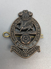 Load image into Gallery viewer, Genuine British Army The Prince of Wales Royal Regiment Cap Badge
