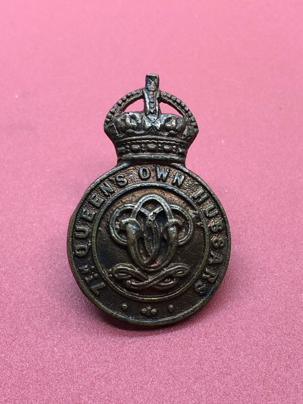 Original WW1 British Army 7th Queen's Own Hussars Cap Badge