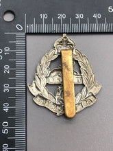 Charger l&#39;image dans la galerie, Original WW2 British Army East Lancashire Regiment Cap Badge
