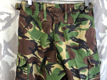 Load image into Gallery viewer, Size 75/72/88 - Vintage British Army DPM Lightweight Combat Trousers
