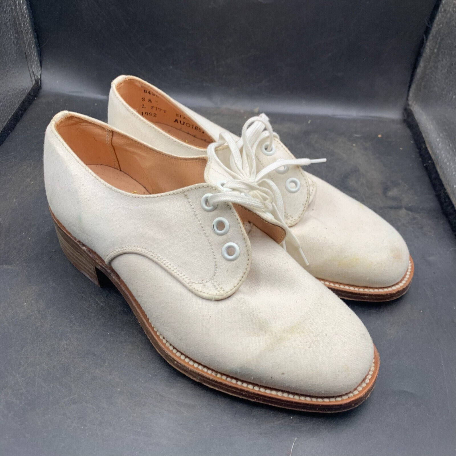 Genuine British Army Summer White Dress Shoes - Size 210 - Approx UK 2.5 - The Militaria Shop