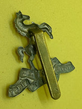 Lade das Bild in den Galerie-Viewer, Original British Army The Royal West Kent Regiment Cap Badge
