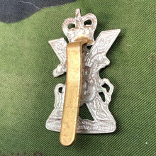 Load image into Gallery viewer, Genuine British Army Cap Badge - Fife &amp; Forfar Yeomanry - The Militaria Shop
