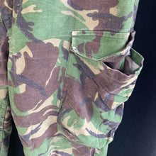 Charger l&#39;image dans la galerie, Genuine British Army DPM Combat Trousers - Size 76/88/104
