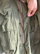 Charger l&#39;image dans la galerie, Original US M1965 Field Jacket Combat Jacket Small Regular 37&quot; Chest
