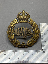 Load image into Gallery viewer, British Army The Queen&#39;s Bays, 2nd Dragoon Guards Cap Badge
