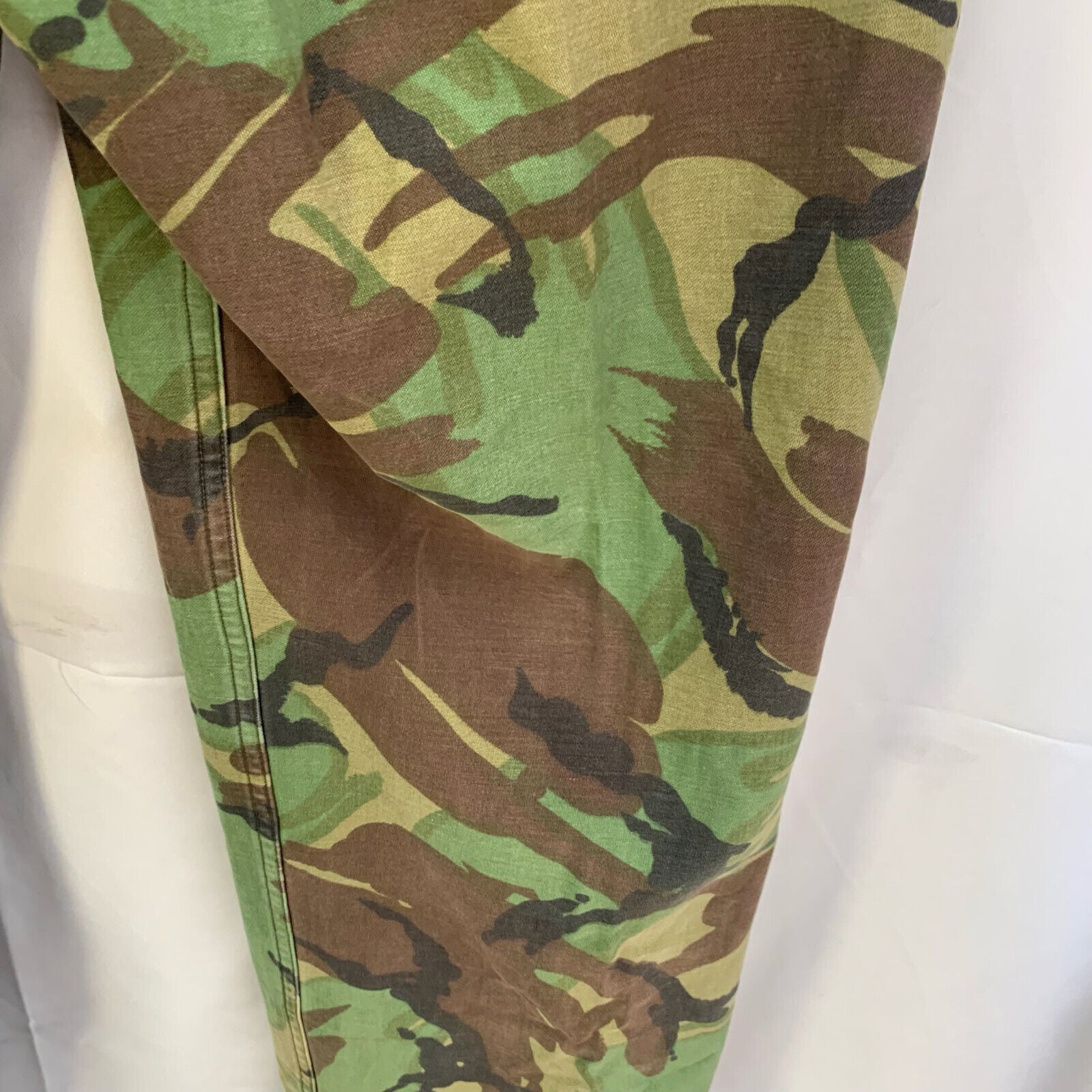 Genuine British Army 68 Pattern DPM Jungle Camouflaged Trousers - Size 28" Waist - The Militaria Shop
