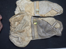 Load image into Gallery viewer, Original WW2 Pattern British Army White Camouflaged Gloves / Gunners Mittens
