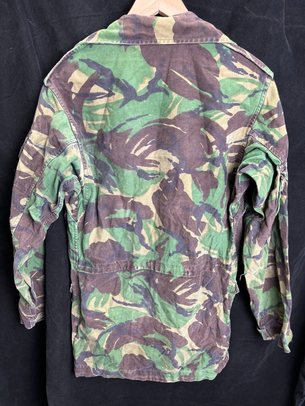Surplus British Army DPM Pattern Camouflaged Smock Combat-180/96 - The Militaria Shop