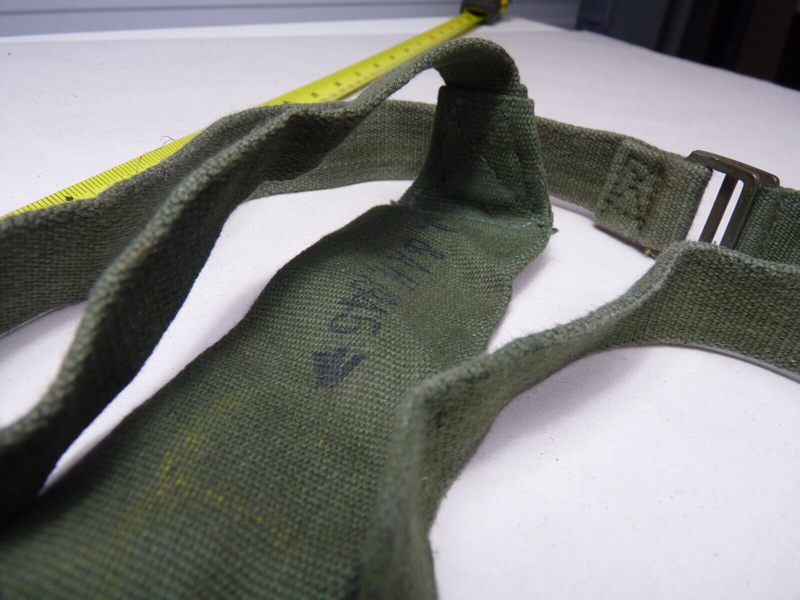 Original WW2 British Army 44 Pattern Shoulder / Extended Equipment Strap - 1945 - The Militaria Shop