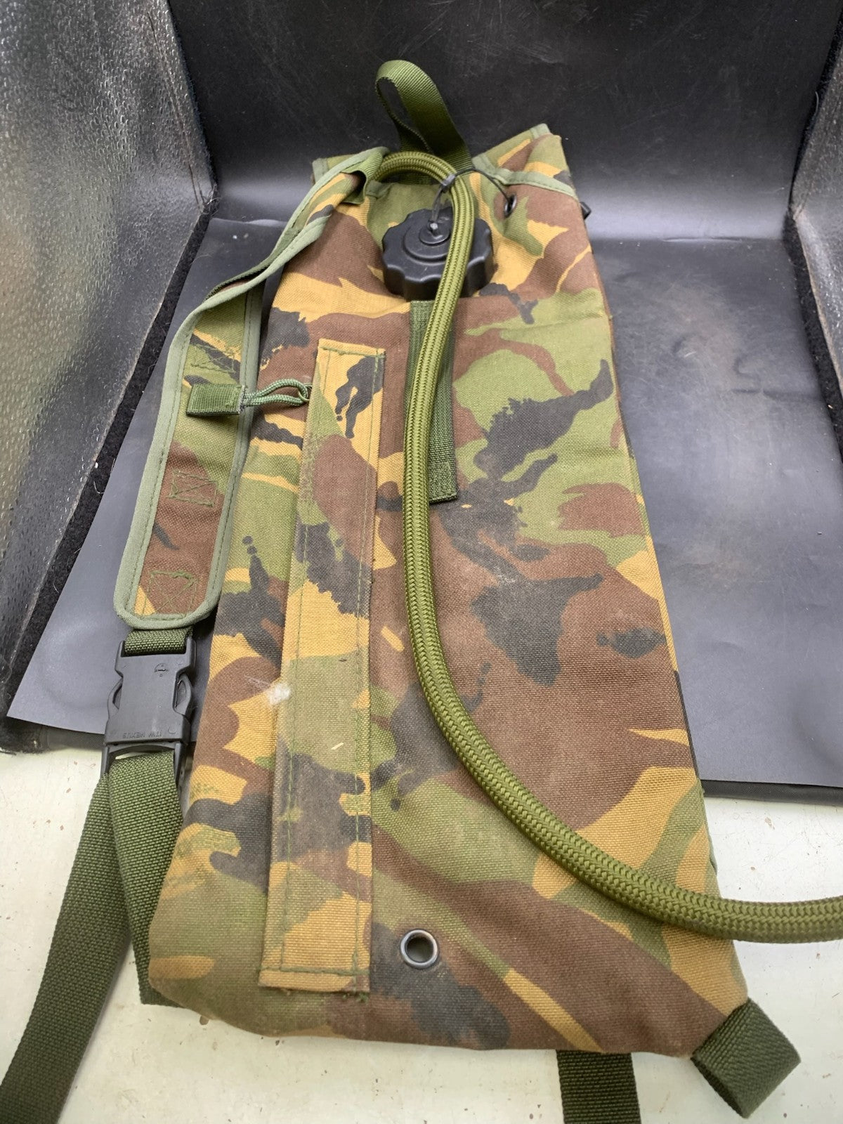 Genuine British Army DPM Camouflaged Individual Hydration System - The Militaria Shop