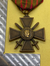 Load image into Gallery viewer, Original WW1 French Croix du Guerre Medal - 1914 - 1918 with Ribbon
