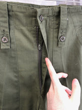 Load image into Gallery viewer, Genuine British Army Olive Green Lightweight Fatigue Combat Trousers - 72/80/96
