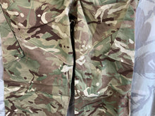Charger l&#39;image dans la galerie, Genuine British Army MTP Camouflaged Combat Trousers - Size 80/76/92
