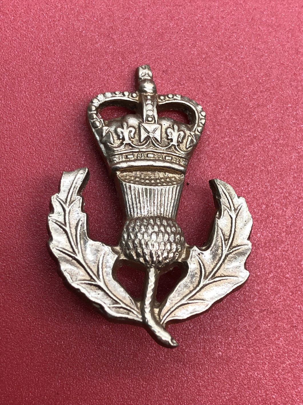 Genuine British Army Queen's Own Highlanders Collar Badge Queen's Crown