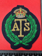 Lade das Bild in den Galerie-Viewer, British Army Bullion Embroidered Blazer Badge - ATS - Auxiliary Territorial Serv
