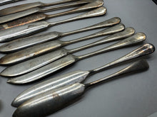 Charger l&#39;image dans la galerie, Original British Army Officers Mess Fish Knives Bulk Lot - Korean - Vietnam War
