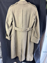 Load image into Gallery viewer, Original WW2 British Army Middlesex Regiment Lieutenant Greatcoat 1944 Dated 40&quot;
