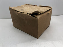 Charger l&#39;image dans la galerie, Original WW2 British Civillian Mask Box
