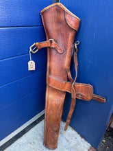 Lade das Bild in den Galerie-Viewer, WW1 British Army Cavalry Lee Enfield Rifle Carrying Boot - Great Used Condition
