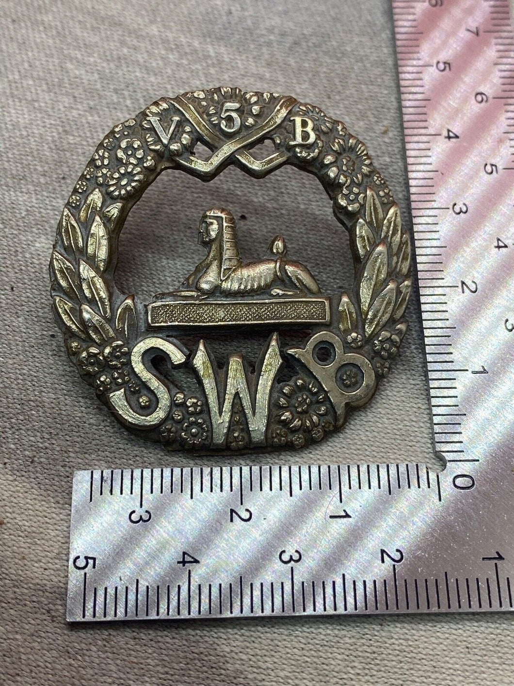 British Army 5th Volunteer Battalion South Wales Borderers Regiment Cap Badge