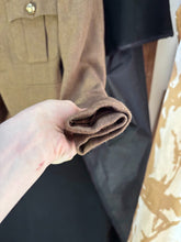 Load image into Gallery viewer, Grade 1 British Army FAD No2 Dress Uniform Jacket - Size 164/84/72 - The Militaria Shop
