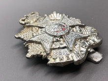 Load image into Gallery viewer, Genuine British Army The Border Regiment Cap Badge
