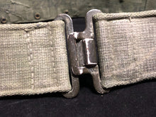 Charger l&#39;image dans la galerie, Original British Army WW2 44 Pattern Combat Belt - 38&quot; Waist
