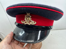 Lade das Bild in den Galerie-Viewer, Genuine British Army Peaked Cap - Royal Artillery - Size 57cm - The Militaria Shop
