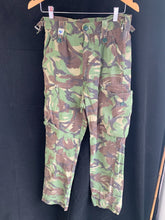 Charger l&#39;image dans la galerie, Genuine British Army DPM Combat Trousers - Size 82/80/96
