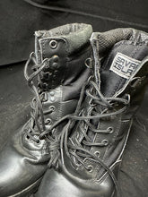 Lade das Bild in den Galerie-Viewer, Army Combat Patrol Boots - Size UK 6 - Savage Island
