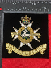 Lade das Bild in den Galerie-Viewer, British Army Bullion Embroidered Blazer Badge - Notts &amp; Derby Regiment
