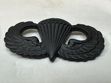 Load image into Gallery viewer, Original US Army Paratrooper Parachutists Jump Wings Subdued Pin Badge
