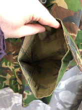 Load image into Gallery viewer, Genuine British Army DPM Camouflaged Combat Jacket Smock - 160/96
