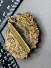 Lade das Bild in den Galerie-Viewer, Original WW1 British Army Cap Badge - Lincolnshire Yeomanry
