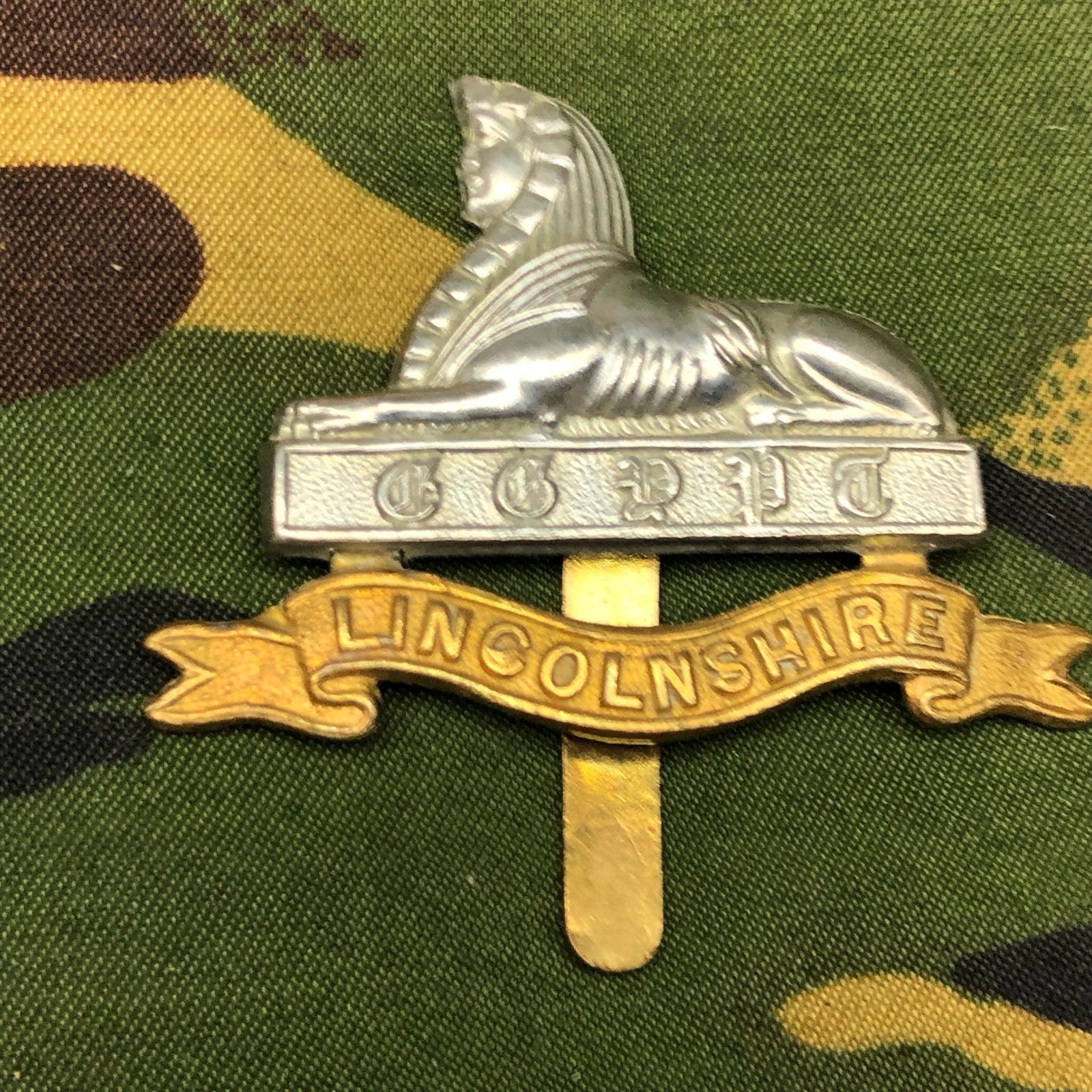 Original WW2 British Cap Badge - Royal Lincolnshire Regiment - The Militaria Shop