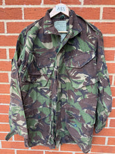 Charger l&#39;image dans la galerie, Genuine British Army DPM Camouflaged Combat Smock Jacket - Size 180/96
