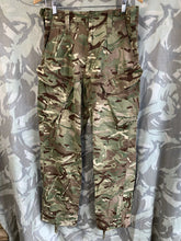 Charger l&#39;image dans la galerie, Genuine British Army MTP Camouflaged Combat Trousers - Size 85/80/96
