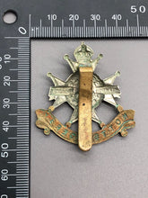 Lade das Bild in den Galerie-Viewer, Original WW2 British Army Notts &amp; Derby Regimental Cap Badge
