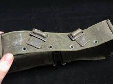 Charger l&#39;image dans la galerie, Original British Army WW2 44 Pattern Combat Belt - 36&quot; Waist
